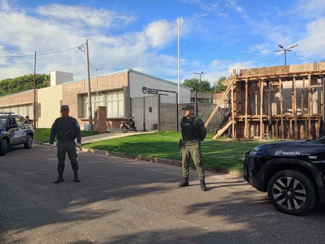 El procedimiento de Gendarmería tuvo lugar el sábado en una casa frente a una escuela secundaria de Puerto San Martín.