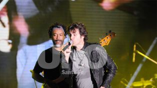 Miles de almas disfrutaron con Ciro y Los Persas en el Música en el Río