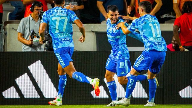Ángel Correa jugó su primer partido como titular y ya anotó dos goles