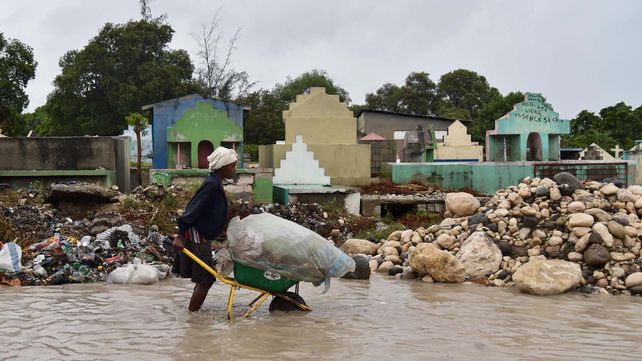 El huracán Matthew devastó Haití y castigó a Cuba en su camino hacia Bahamas y Florida
