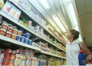 Alimentos y bebidas aumentaron un 36,6% en un año, en promedio