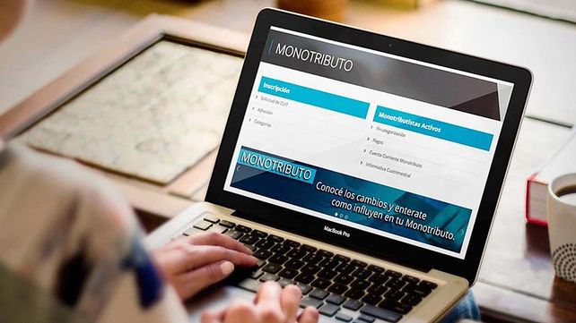 AFIP publicó los valores del régimen simplificado para pequeños contribuyentes Monotributo para cada escala. AFIP publicó los valores del régimen simplificado para pequeños contribuyentes Monotributo para cada escala.