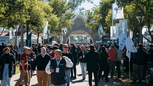 El sector tambero se reunió en el predio de la Sociedad Rural de San Francisco