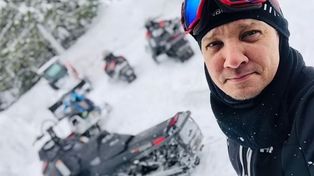 Renner se accidentó cerca de su casa en Reno, en medio de una tormenta de nieve.&nbsp;