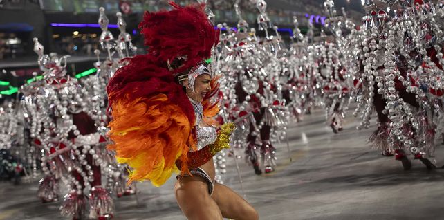 Qué días caen los feriados por carnaval en 2025