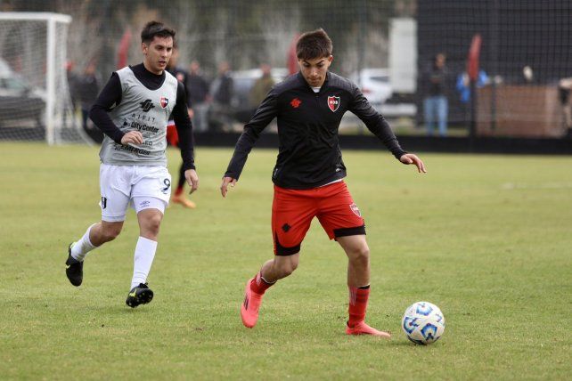 Valentino Acuña integra la lista de los jugadores de Newells que viajan a México.