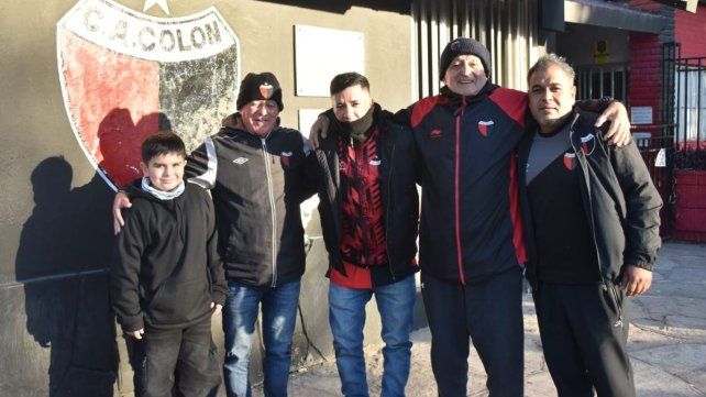 Todo el color de los hinchas de Colón, que coparon el Brigadier López