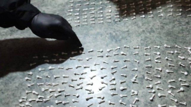 Concepción del Uruguay: lo balearon en la puerta de su casa y encontraron más de 1.000 dosis de cocaína