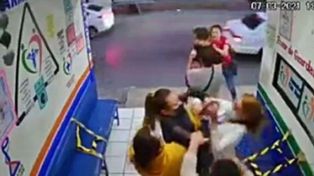 Una familia molió a golpes a una médica que les pidió que se pongan bien el barbijo