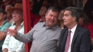 Quintín Gómez (de sombrero, izquierda), Emerenciano Sena y Capitanich en un acto oficial.