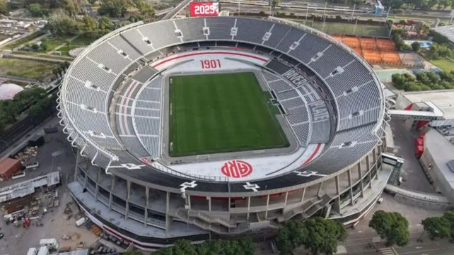 En el ámbito institucional de River Plate dejaron trascender que la denunciante habría sido objeto de cuestionamientos previos.