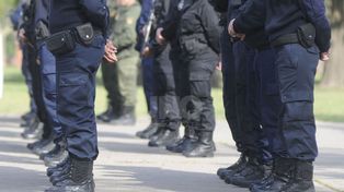 Buscan combatir la violencia machista en la policía con una ley provincial