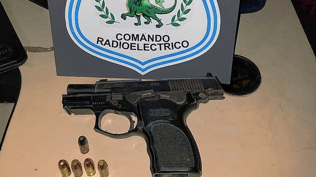 Barranquitas: tiroteo entre bandas dejó un detenido y un policía herido