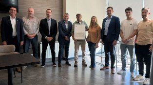 Autos eléctricos: Enersa y el Gobierno de Entre Ríos amplían la red de cargadores