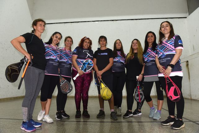 La pelota paleta femenina de Rosario ya tiene pelotaris, árbitras y 7 clubes en carrera