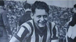 Waldino Aguirre. Le hizo dos goles a Platense en la Copa Británica de 1944.