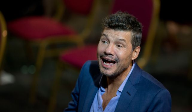 Avanzó. El conductor va por todo.