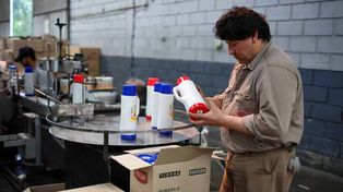 Lumilagro borró el tuit por los 100 despidos y la defensa de la producción en China