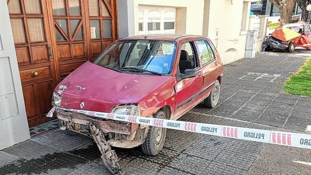 Sin lesionados: violento choque en el centro de la ciudad