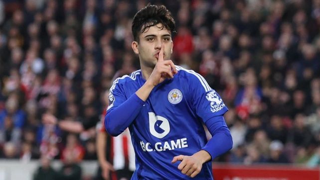 Facundo Buonanotte dejará la Premier League para seguir su carrera en Alemania o Francia.