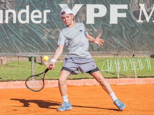 El tenista roldanense Manuel Paniagua Alexenicer empieza a madurar en su juego y lo traslada a los resultados.  El tenista roldanense Manuel Paniagua Alexenicer empieza a madurar en su juego y lo traslada a los resultados.