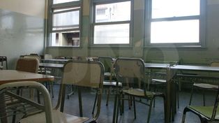 Los docentes públicos y privados de Santa Fe no dictan clases hoy respaldando la medida nacional