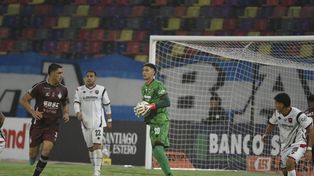 No tuve muchas situaciones en contra peligrosas. En el gol me quedé caliente, dijo Josué Reinatti.