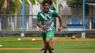 Pablo Pérez con la casaca de Sarmiento de Junín, club al que había llegado la presente temporada luego de su desvinculación de Newells.