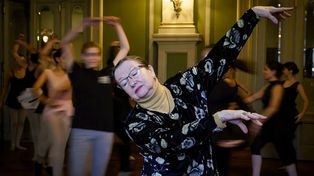 Tatiana Fesenko fue primera figura del Ballet de San Petersburgo y recorrió el mundo bailando. En 1994 fundó, el Ballet Ruso de Rosario, que funciona hace 30 años en el Teatro El Círculo.