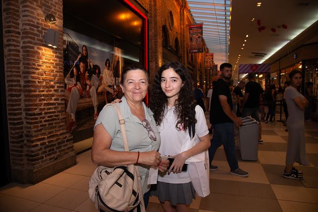 Mercedes Mujica y Julia Pereña