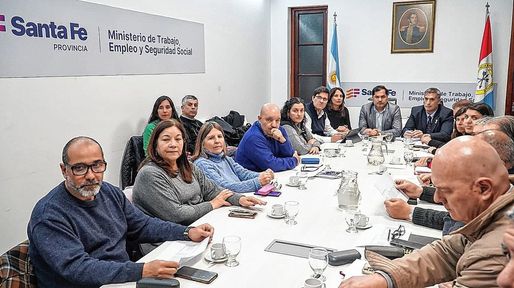 Amsafé y Sadop consideraron insuficiente la oferta salarial del Gobierno y el viernes decidirán si la aceptan o la rechazan