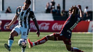 Unión se hundió en sus propios errores y volvió de Mendoza con las manos vacías