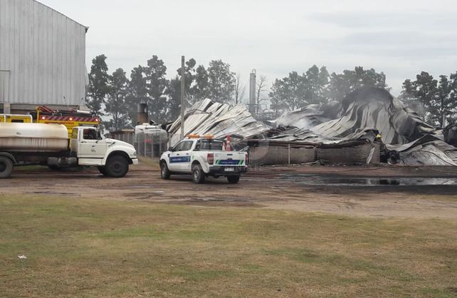 Explosión e incendio en un depósito en Recreo Sur: un muerto y tres heridos