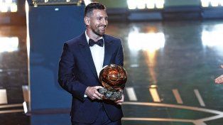 Lionel Messi se quedó con el octavo Balón de Oro de su carrera