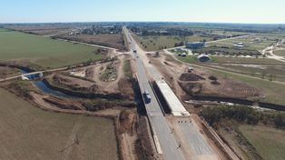 Si bien se trabaja en varios frentes, las tareas principales se concentran en la finalización del segundo puente del canal Vila-Cululú.
