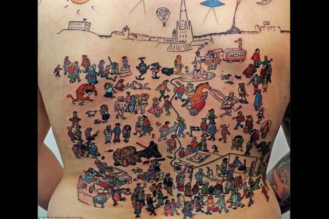 ¿Dónde está wally?, en la espalda