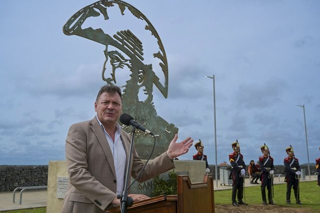 El acto realizado a orillas del Paraná.