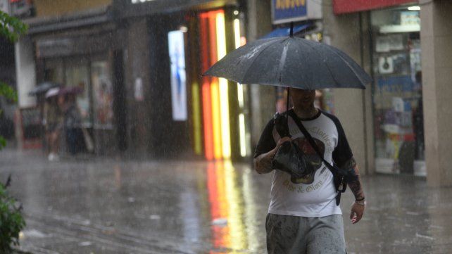 El tiempo en Rosario: un lunes con alerta naranja por tormentas fuertes