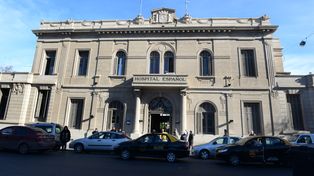 El adolescente golpeado en su casa de zona sur fue derivado al Hospital Español.&nbsp;