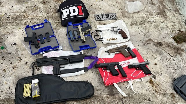 Parte del arsenal secustrado