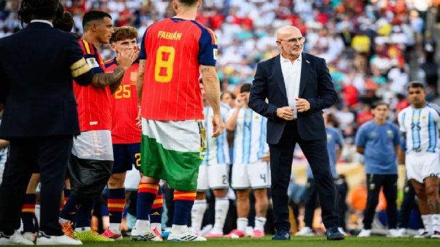 De la Fuente fue categórico tras las sanciones a la Selección Argentina: Nuestros jugadores fueron víctimas y perjudicados