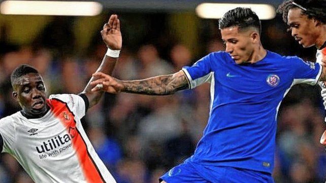 Enzo Fernández fue titular en la goleada de Chelsea por la tercera fecha de la Premier League.