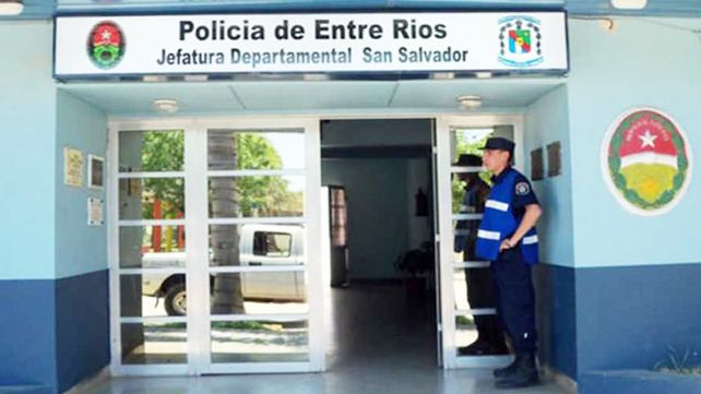 San Salvador: buscan a vándalos que rompen vidrieras y parabrisas