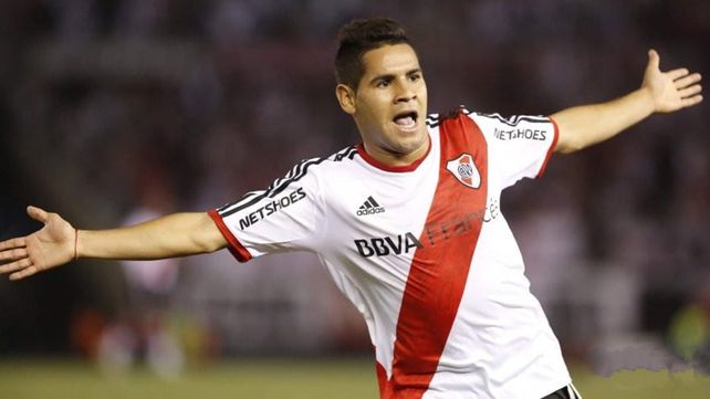 Ojalá que pronto pueda salir y pueda jugar al fútbol
