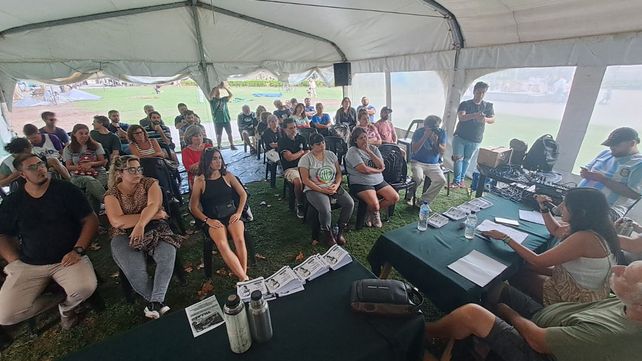 La Carpa de la resistencia que gremios rosarinos instalaron este jueves en la Plaza San Martín tuvo actividades durante el martes, miércoles y jueves pasado.