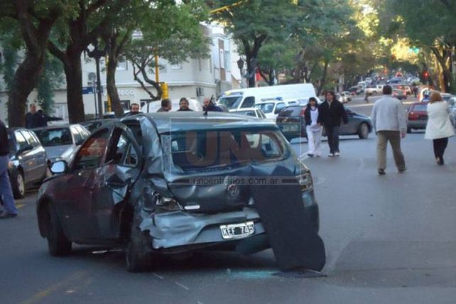 Paraná: dos hermanos fueron atropellados cuando ingresaban a la escuela; uno perdió la vida