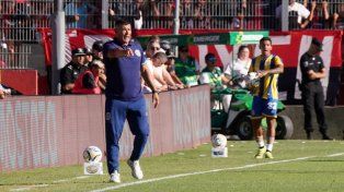 Jorge Almirón tiene varios días por delante para armar el mejor Central posible que irá a La Paternal.