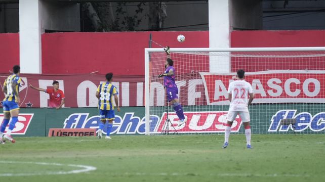 Jorge Broun le dio confiabilidad al equipo de Almirón cada vez que Argentinos atacó a Central.&nbsp;