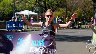 Carla Iannarelli ganó en la categoría mujeres de 15K en la tercera edición de la Maratón La Capital&nbsp;