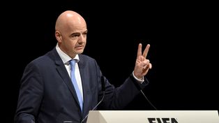 Infantino llega al país para avanzar en la candidatura del Mundial 2030